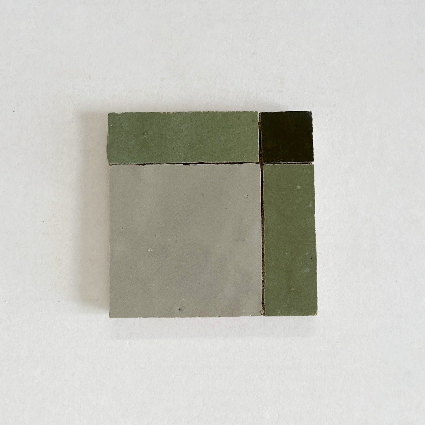 EZR0226 Avocado, Dark Green & Chameleon