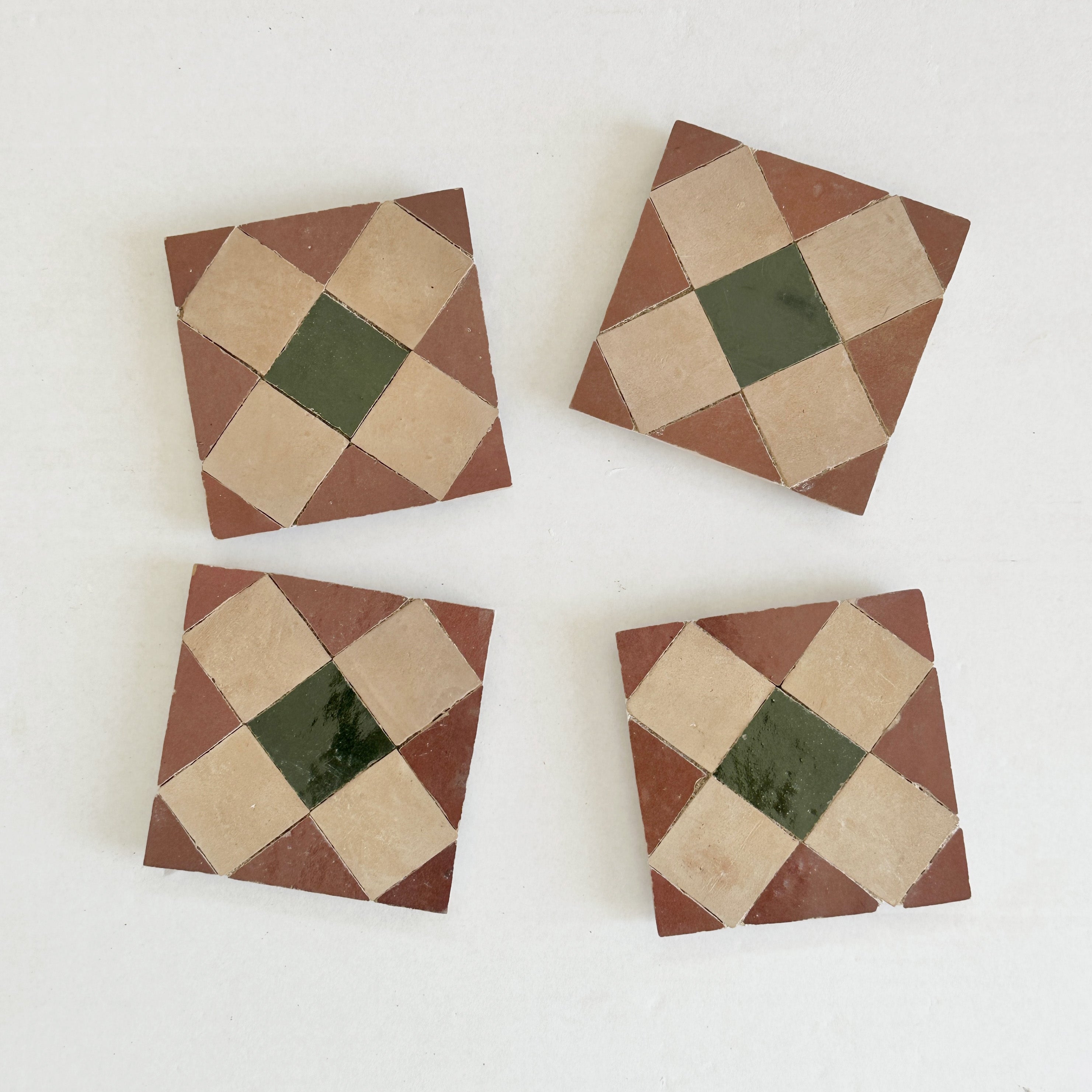 EZR0225 Clay, Rust & Dark Green