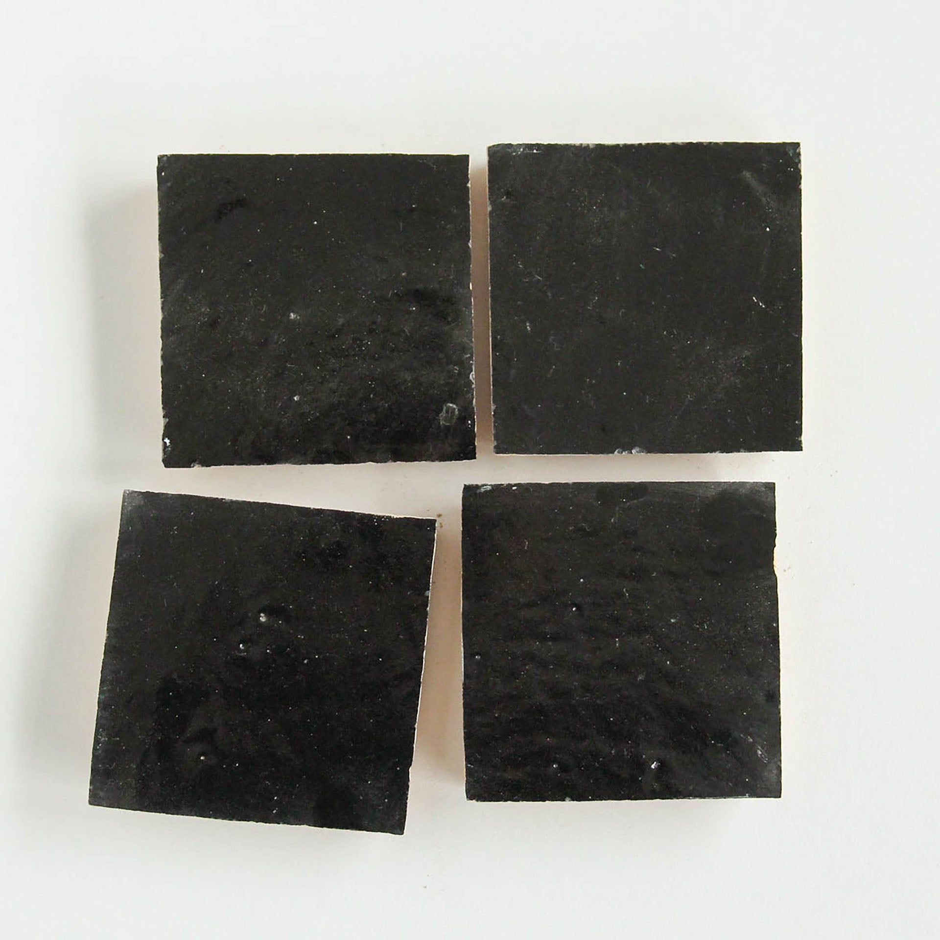 EZR1010 Black