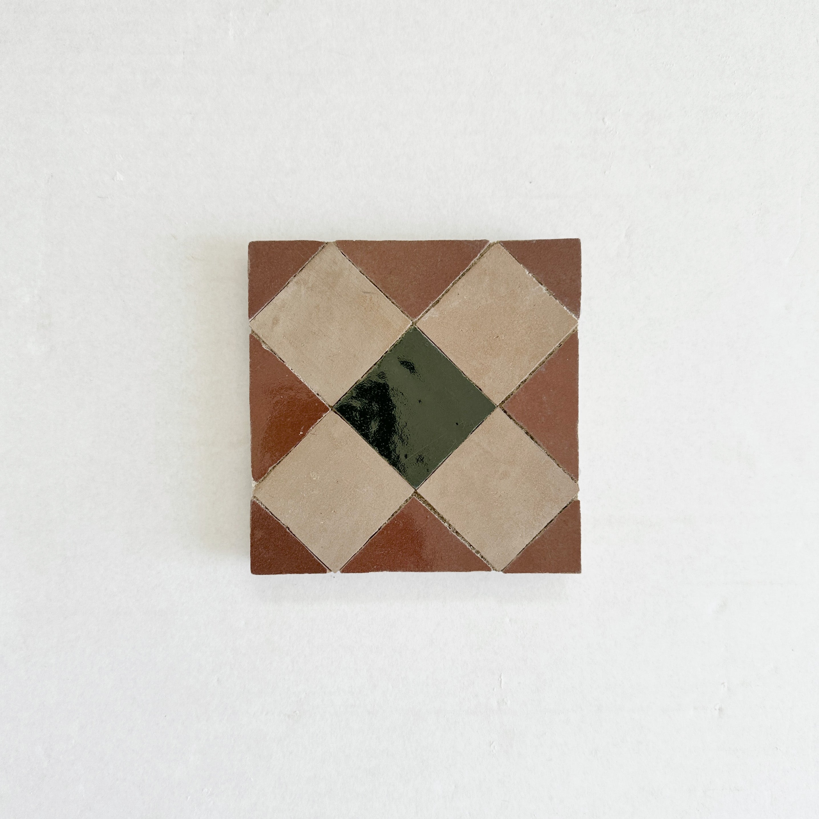 EZR0225 Clay, Rust & Dark Green