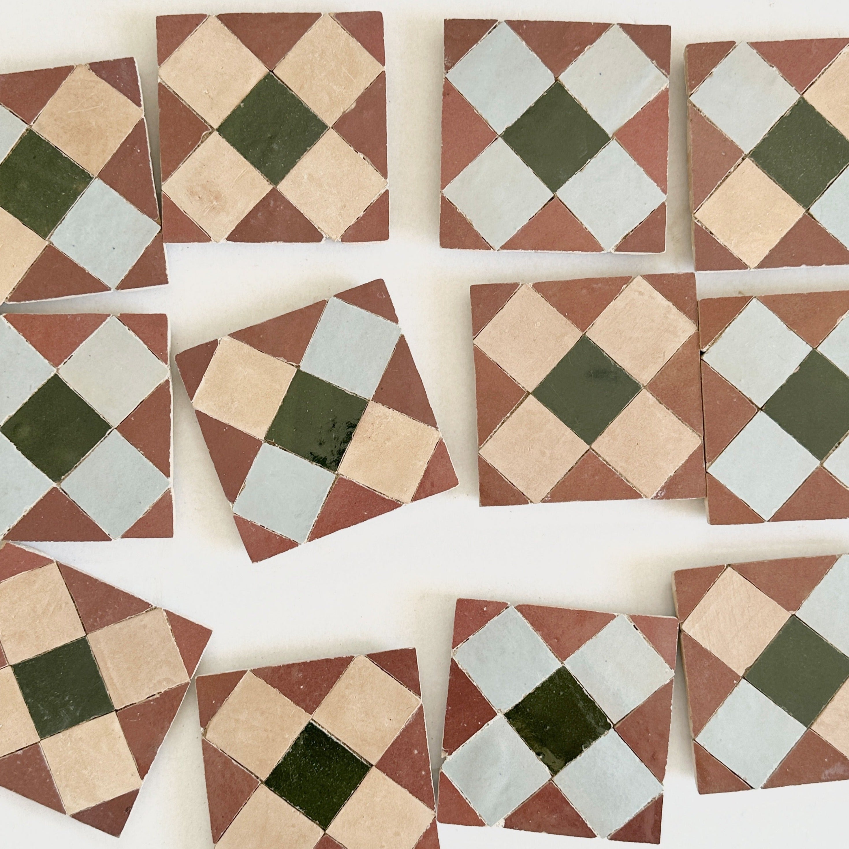 EZR0225 Clay, Rust & Dark Green