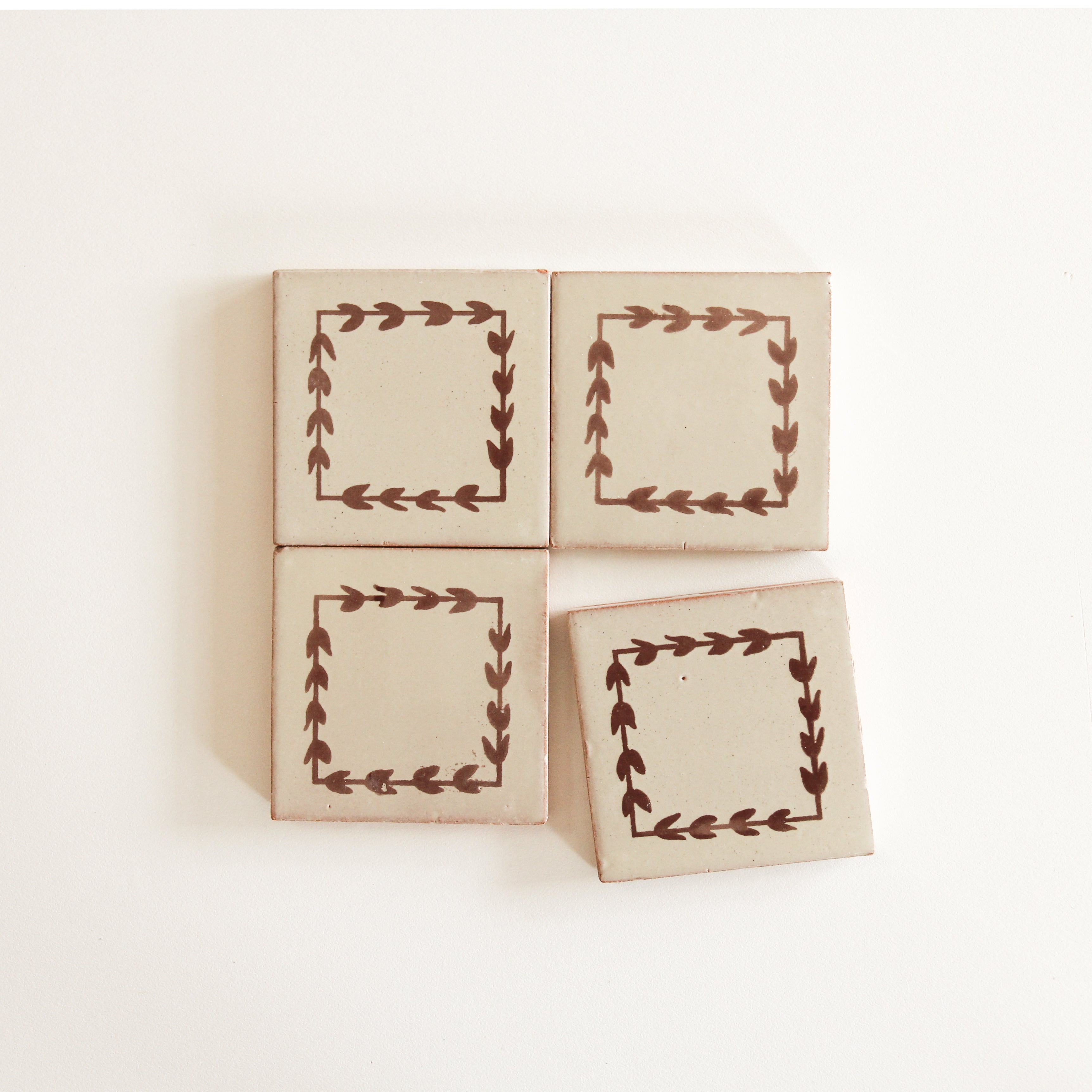 EZMANO1010 Tulip Choc
